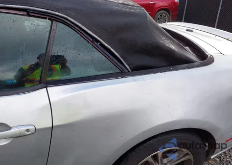 2014 Ford Mustang V6 Premium z USA, uszkodzony, nr VIN 1ZVBP8EM7E5289691